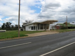 Disused Country Garage. Canowindra