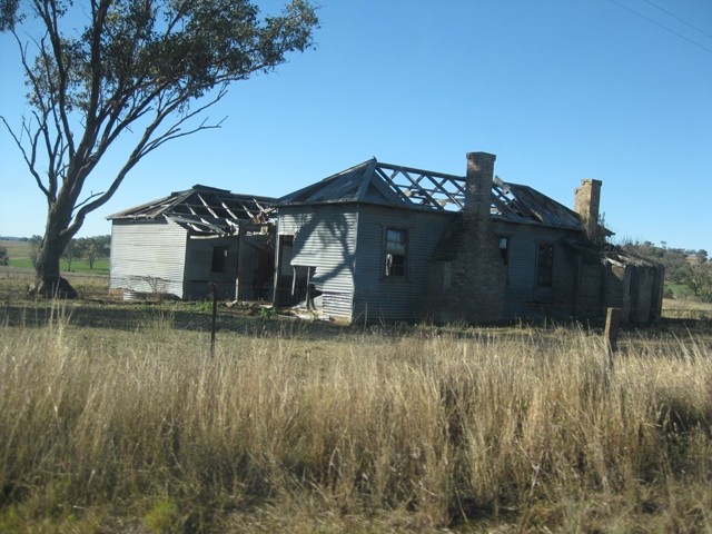 Disused House btwn Cumnock and Yeoval